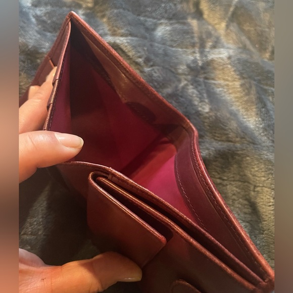 Christian Dior Monogram compact wallet in red - Picture 9 of 15